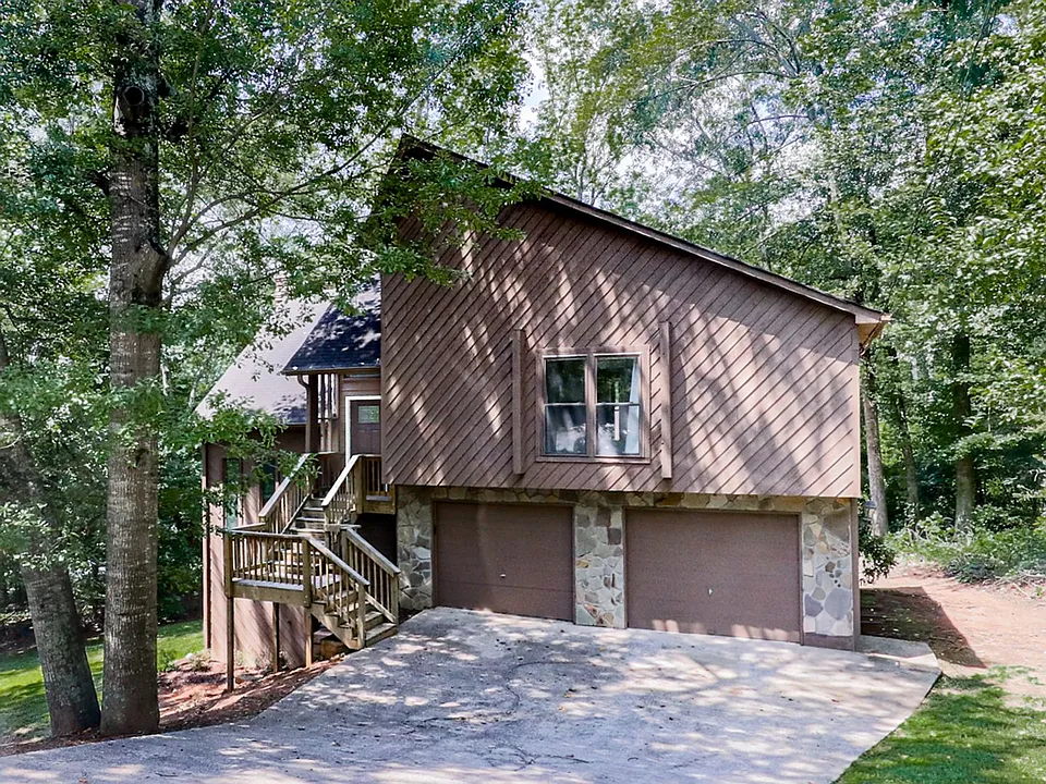932 Blackwell Trl