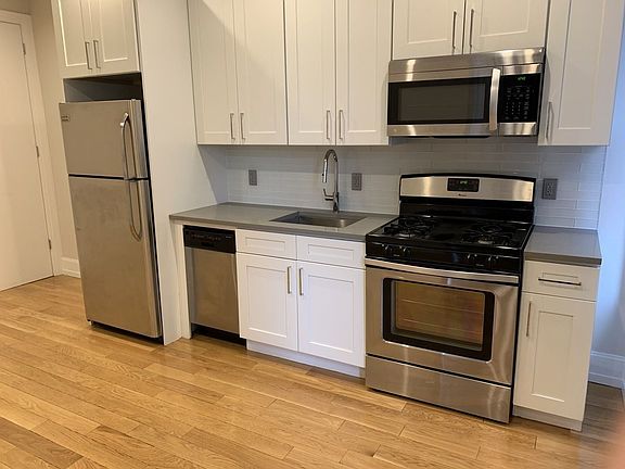 2nd image of 317 Lefferts Ave APT 4J