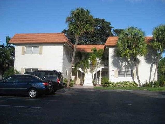 1st image of 5220 NE 14th Way APT 4