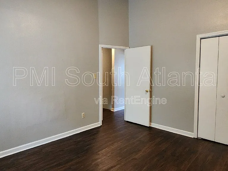 1681 Winchester Way SE — Photo 23