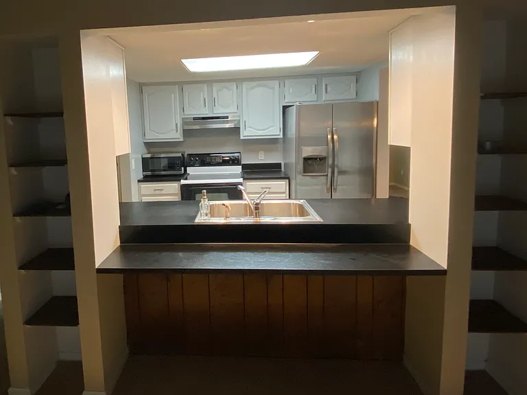 1822 Folsom Ln — Photo 5