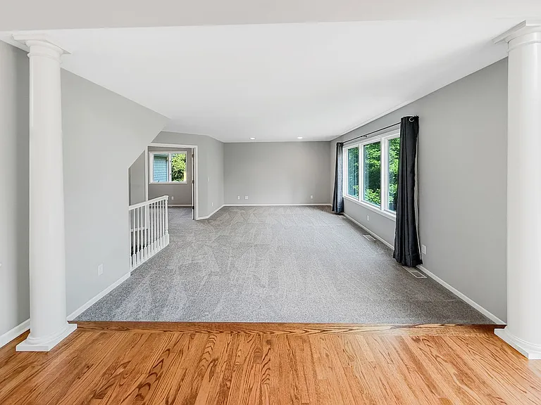 3200 Lakeside Dr — Photo 7