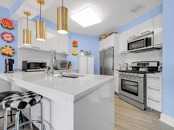 3rd image of 64-05 Yellowstone Blvd #415A