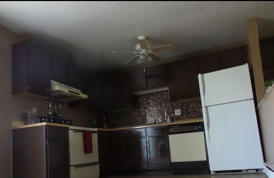 2nd image of 1410 Summit St APT 5