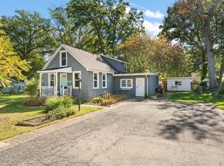 503 W 7th Pl, Hobart, IN 46342