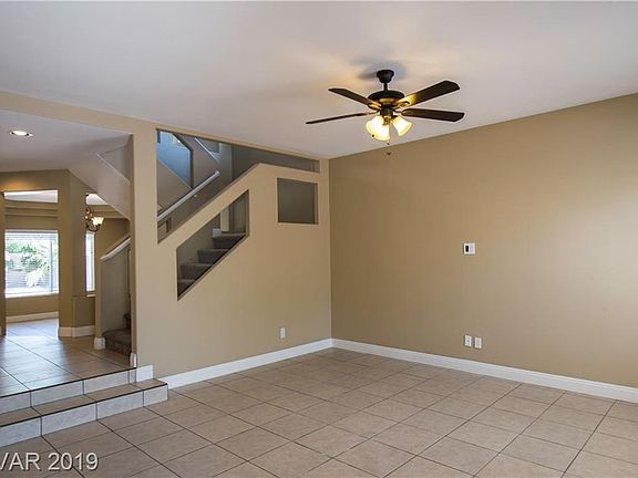 4th image of 564 Staghorn Pass Ave