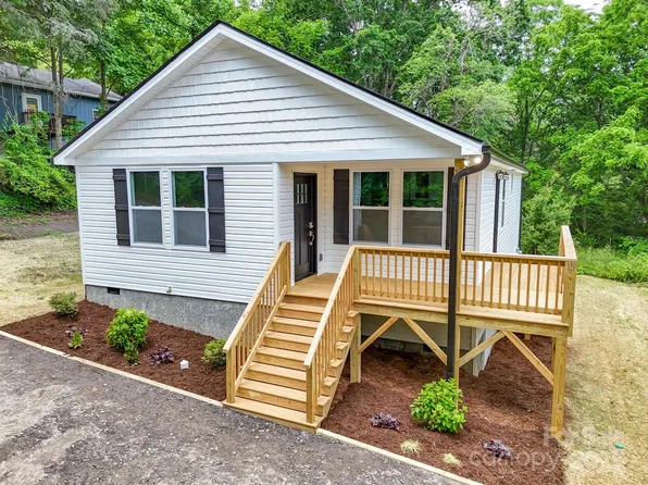 15 Border St, Black Mountain, NC 28711