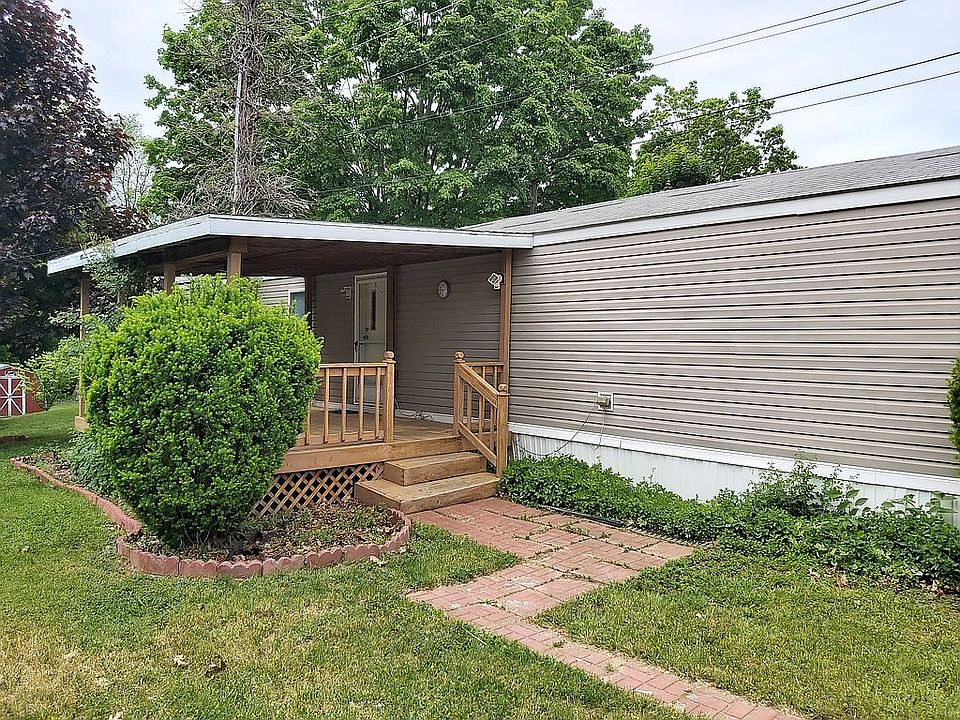 Front deck and walkway.