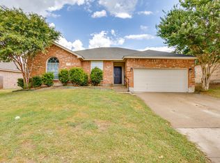 213 Carriage Dr, Willow Park, TX 76087