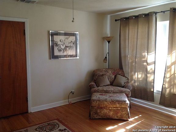 3rd image of 443 Shannon Lee St