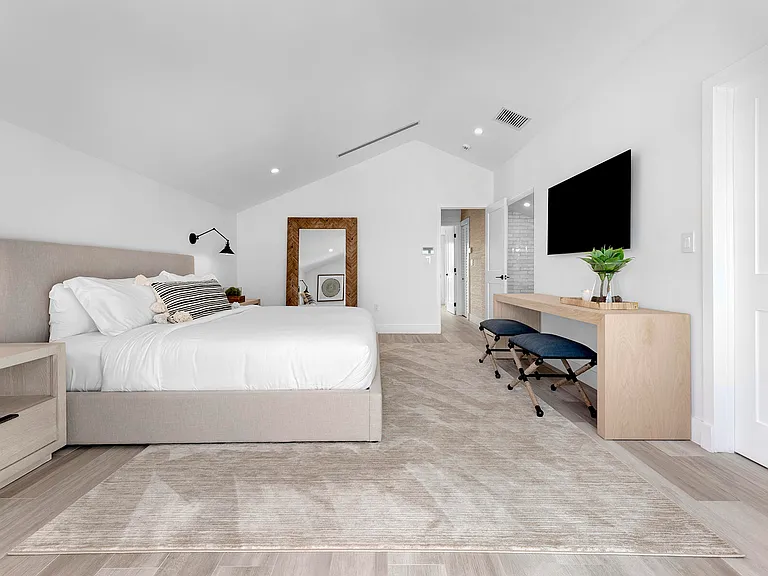 153 Valencia Dr — Photo 14