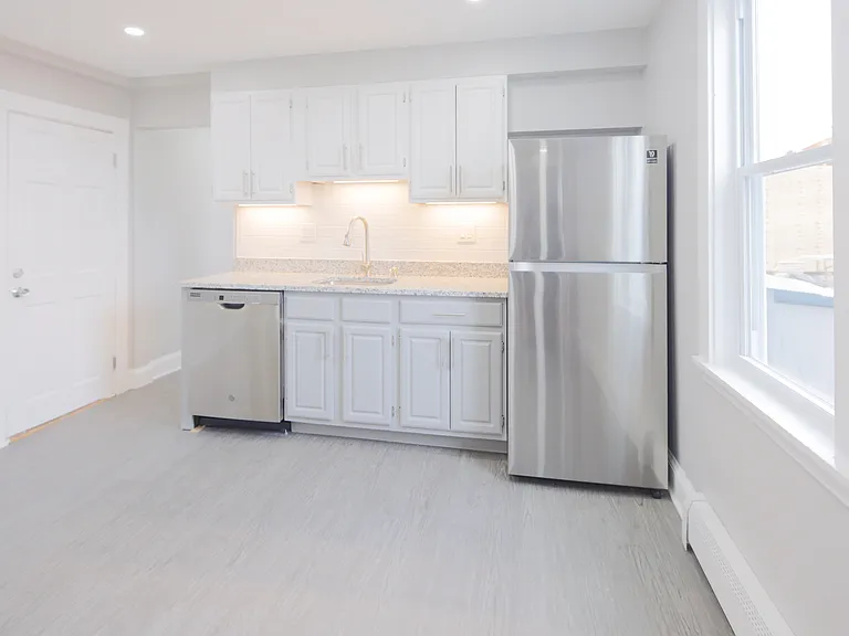 259 Calvary St #1 — Photo 7