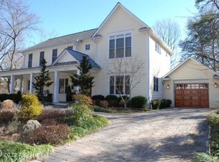 10313 Parkwood Dr, Kensington, MD 20895