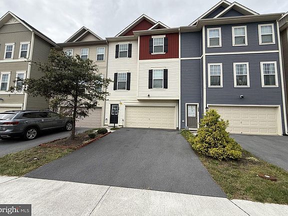 2nd image of 106 Halo Ct