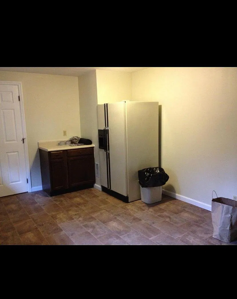 820 W Wenger Rd — Photo 3