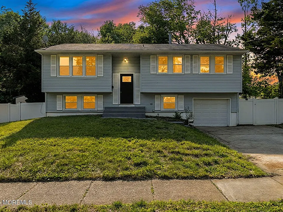 901 Russo Dr