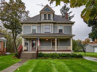207 S Main St, Yale, MI 48097