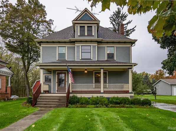 207 S Main St, Yale, MI 48097