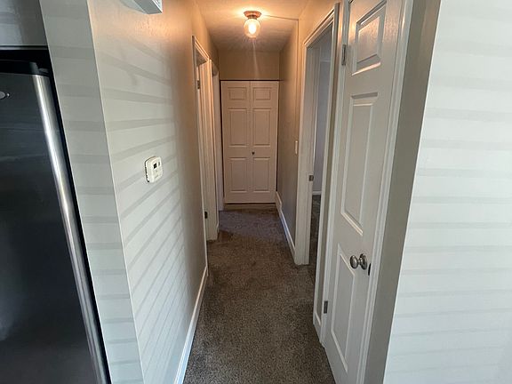 3rd image of 4550 S Edgeware Ln
