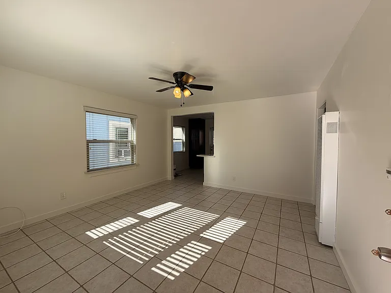 4355 1/2 Kansas St — Photo 3