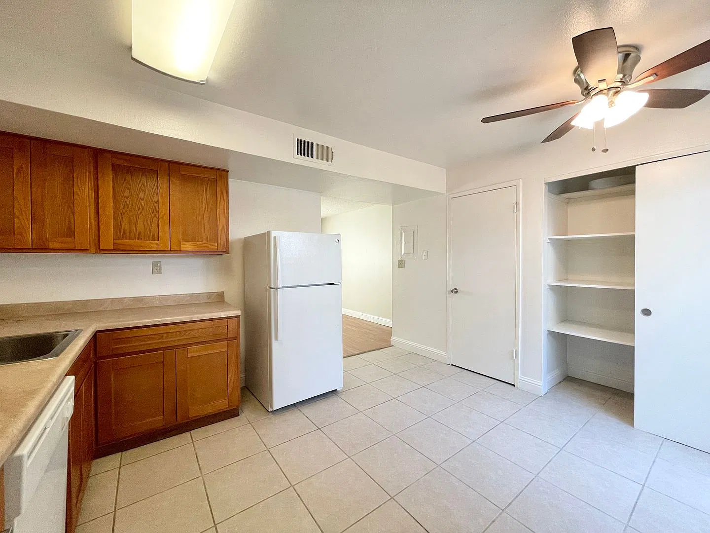 1421 D Street — Photo 3