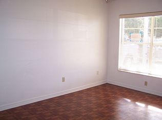 211 6th St NE, Ruskin, FL 33570