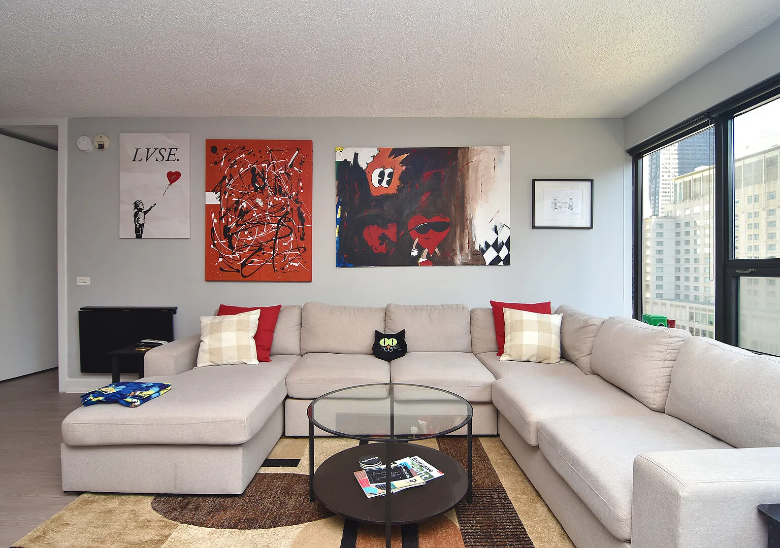 Amazing Condo in River North (Downtown Chicago) — Photo 4