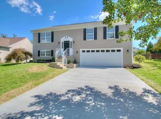 3142 Old Glory Ln, Hebron, KY 41048
