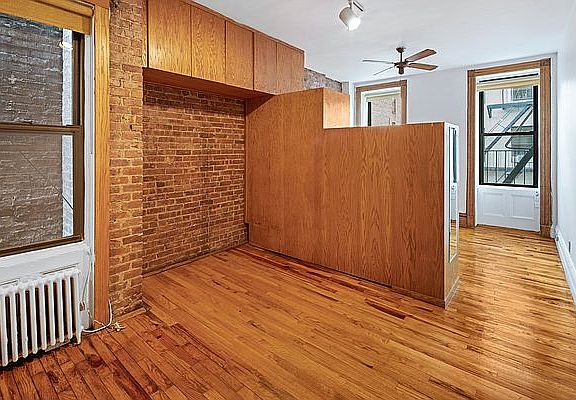 4th image of 25 Leroy St APT 14
