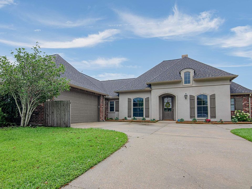 1st image of 16443 Majestic Oak Dr