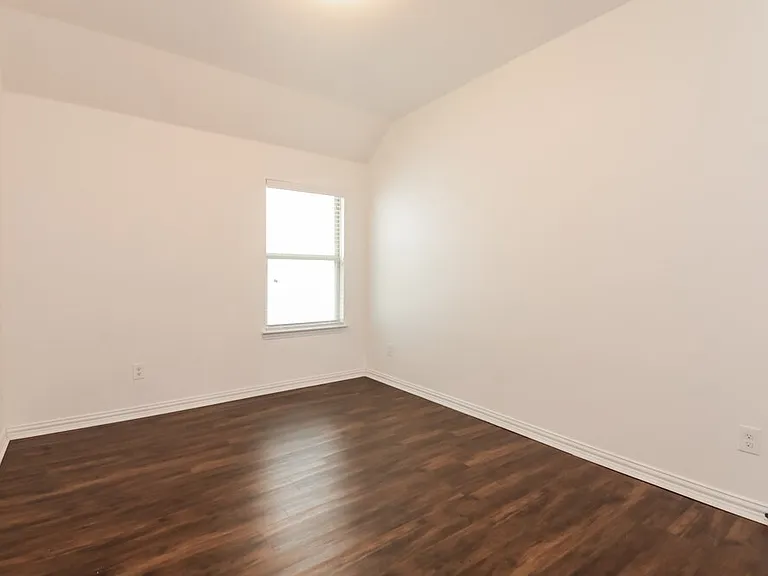 121 Pleasant Hill Ln — Photo 14