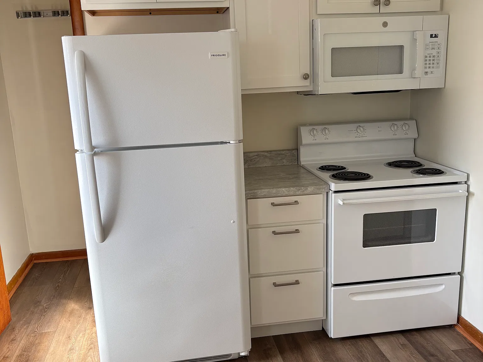 2 bed, 856 sqft, $1,295 — Photo 4