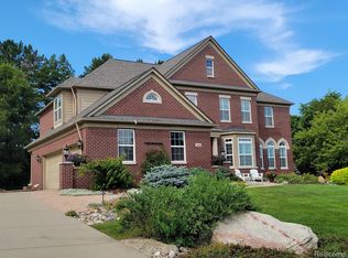 18744 Grande Vista Dr, Northville, MI 48168
