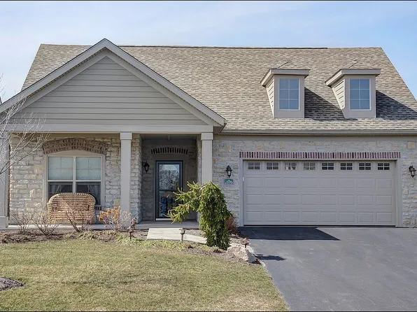 2696 Chateau Dr, Port Clinton, OH 43452