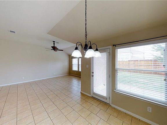 5th image of 491 Maverick Dr