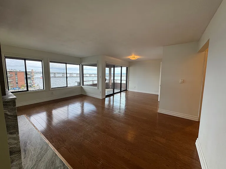2330 43rd Ave E #1 — Photo 11