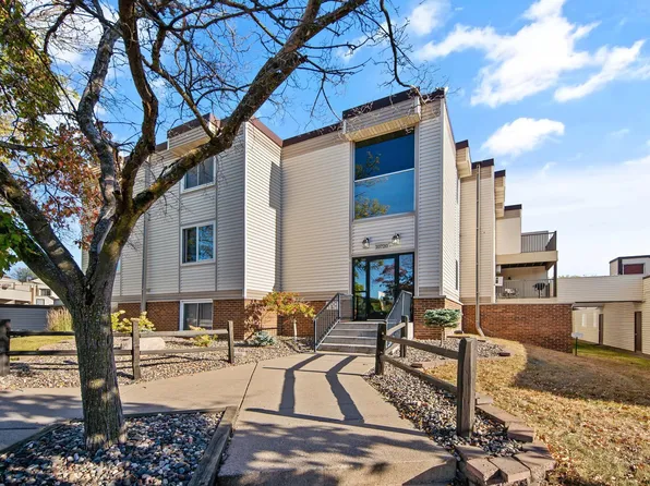 10720 Rockford Rd APT 101, Plymouth, MN 55442