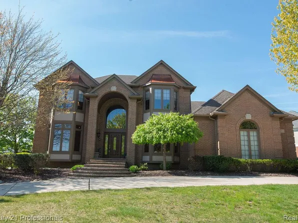 54554 E Whitby Way, Utica, MI 48316