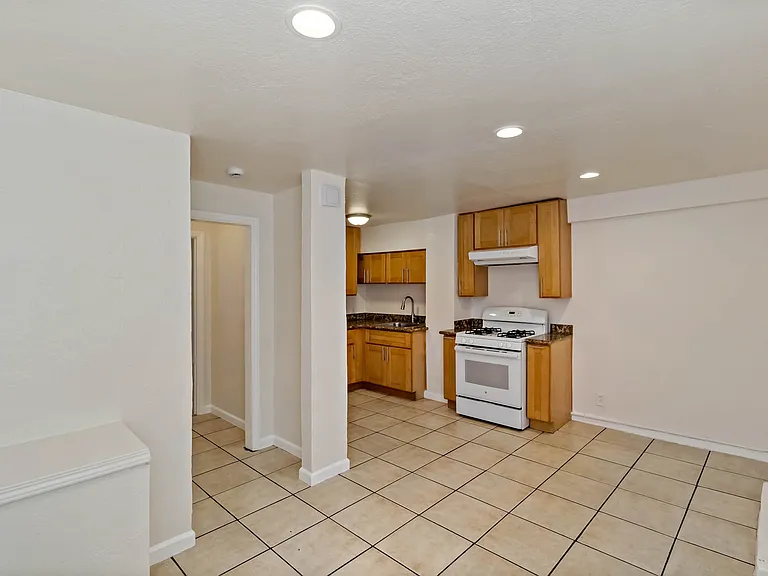 137-139 4th St #139-C — Photo 21