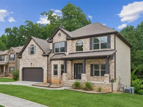 606 Amanda Leigh Ct, Loganville, GA 30052