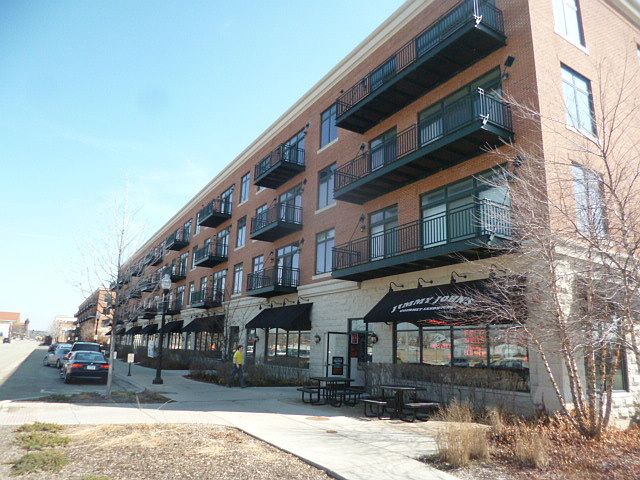 1st image of 160 S River St Unit 403