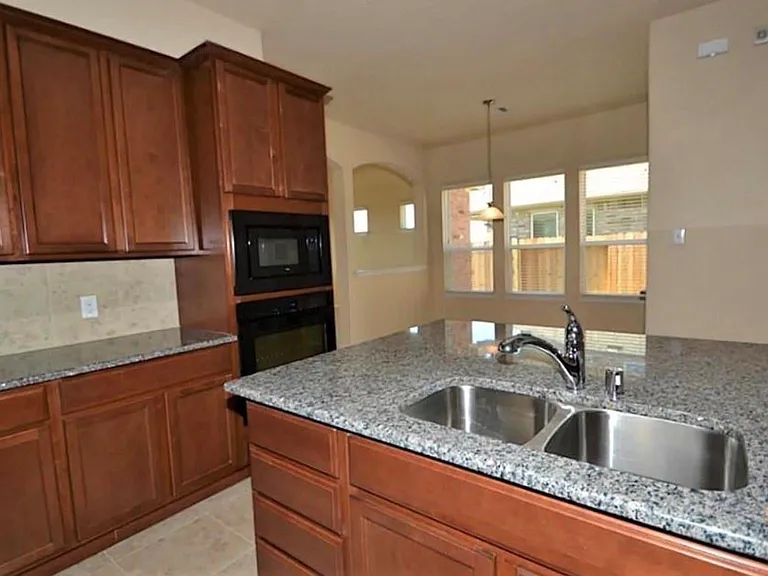 7219 Pearl Terrace Ln — Photo 13