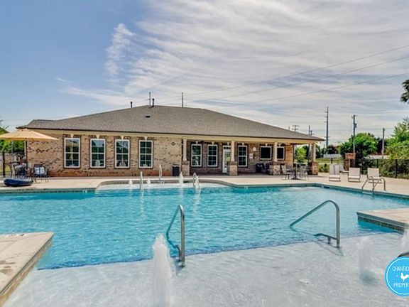 4th image of 716 Carneros Cir #1