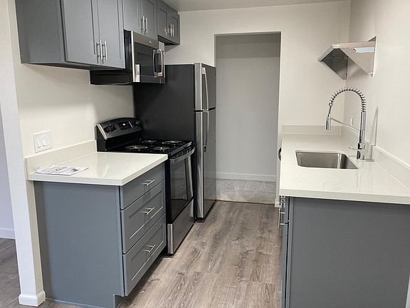 4th image of 2849 15th Ave W #105