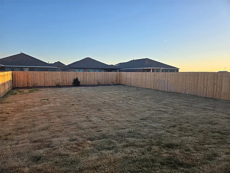 408 Acuff Ln — Photo 36