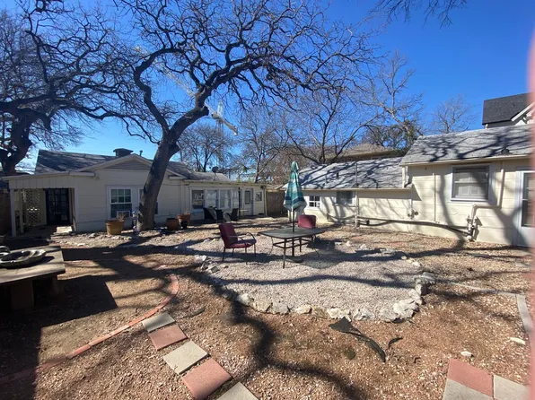 8th, 2608 W 8th St #B/c, Austin, TX 78703