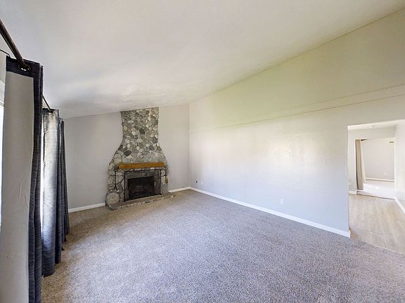 2nd image of 35121 San Carlos St