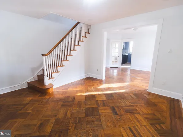 534 E Carver St, Philadelphia, PA 19120