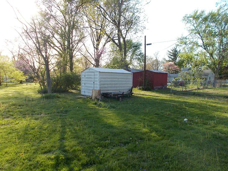 252 E North Ave — Photo 23