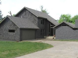 1963 Lakeview Dr, Madisonville, KY